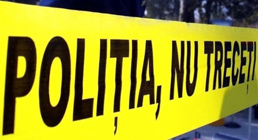 Tragedie într-o familie din Telenești. Un tată și-a găsit fiul de 17 ani strangulat de un copac